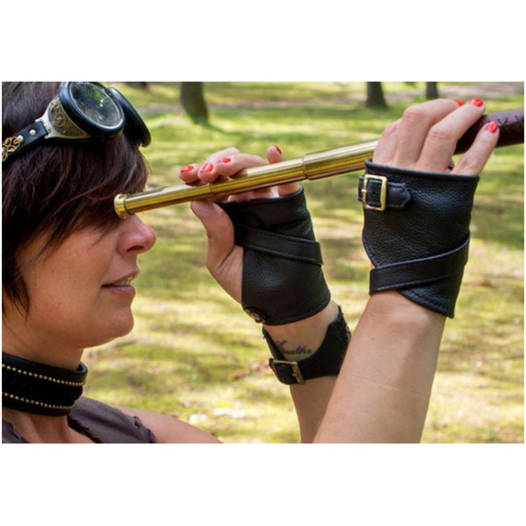 Leather half-gloves custom made by KvO Design - Picture 1 of 7